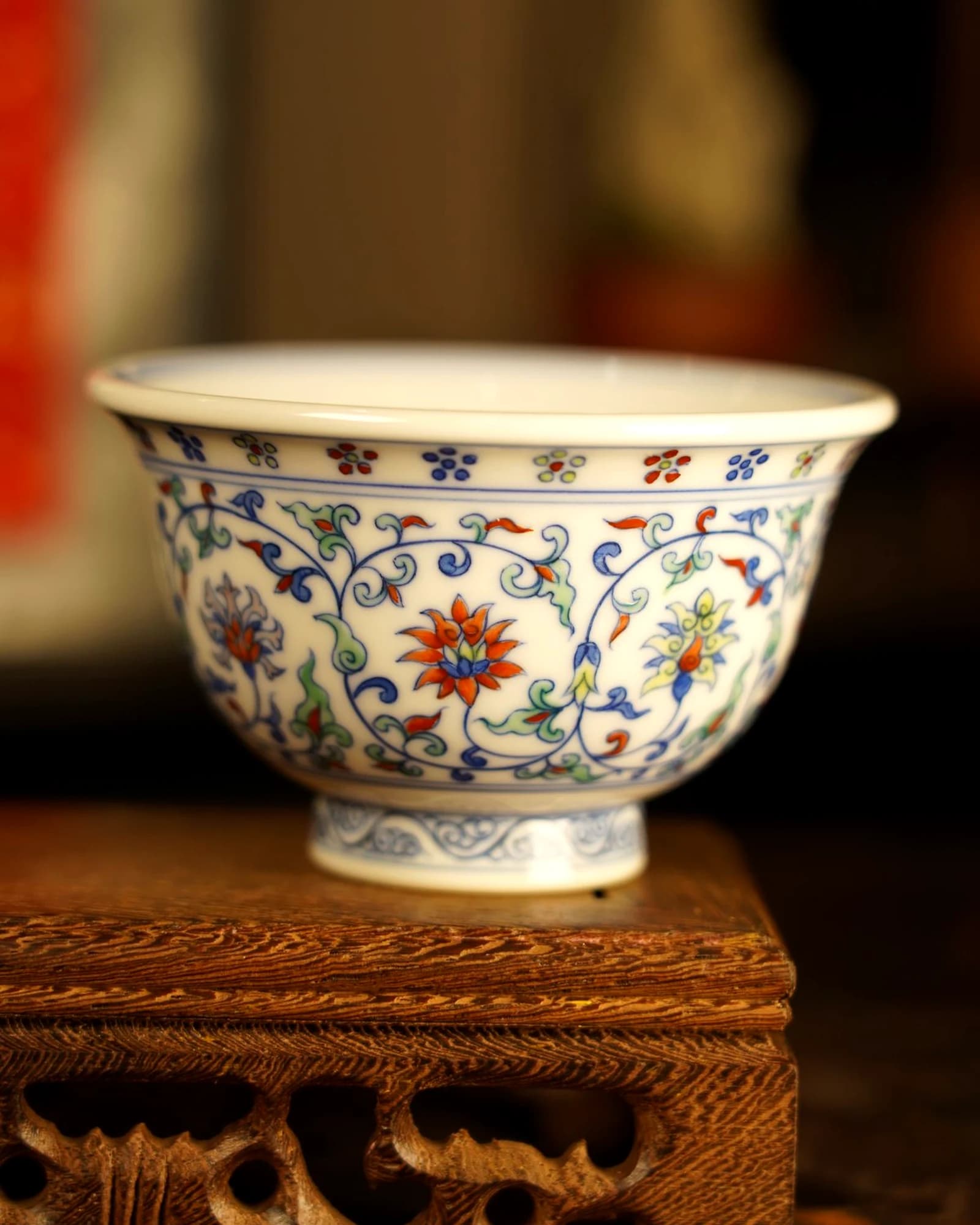 Doucai Lotus Yashou Cup, Medium
